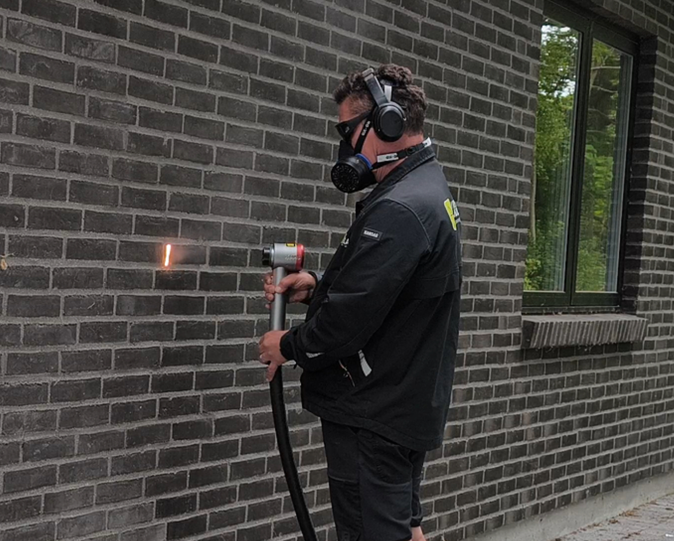 Laser rens af mursten mørtelslør salpeterudtræk
